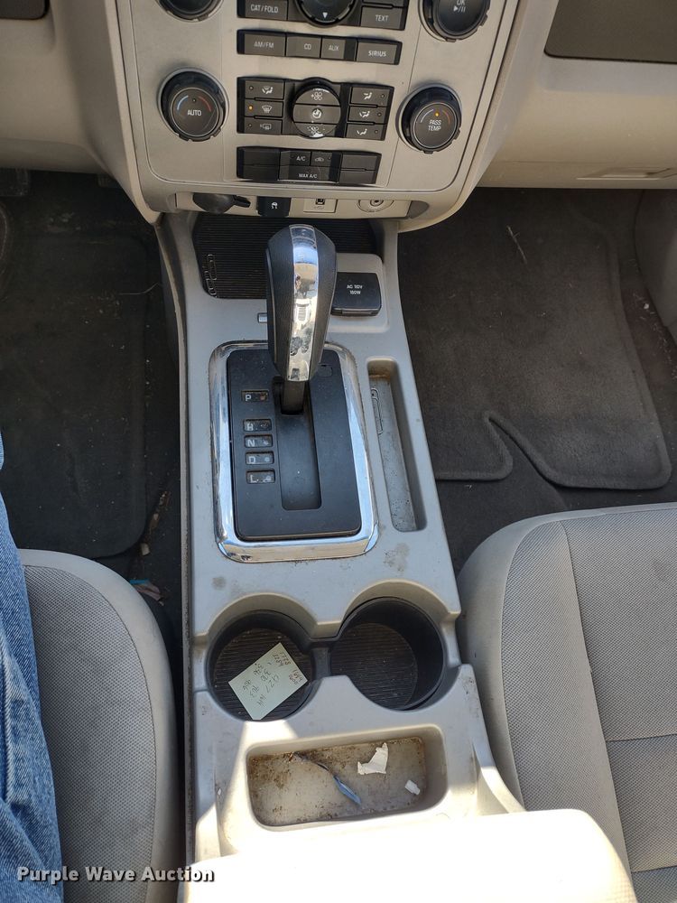 image for item MD9318 2010 Ford Escape Hybrid  SUV