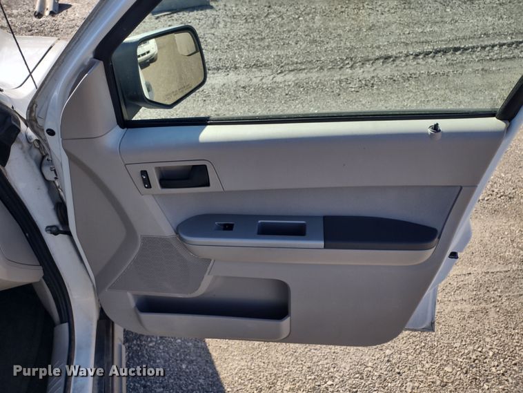 image for item MD9318 2010 Ford Escape Hybrid  SUV