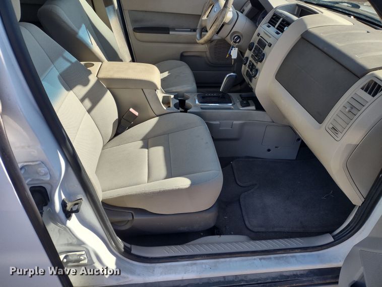 image for item MD9318 2010 Ford Escape Hybrid  SUV