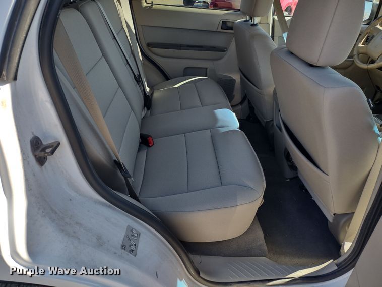 image for item MD9318 2010 Ford Escape Hybrid  SUV