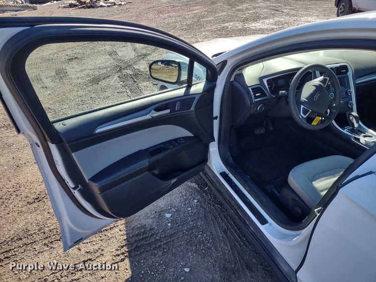 image for item MD9320 2014 Ford Fusion