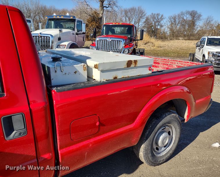 image for item MD9323 2011 Ford F250 Super Duty XL  pickup truck