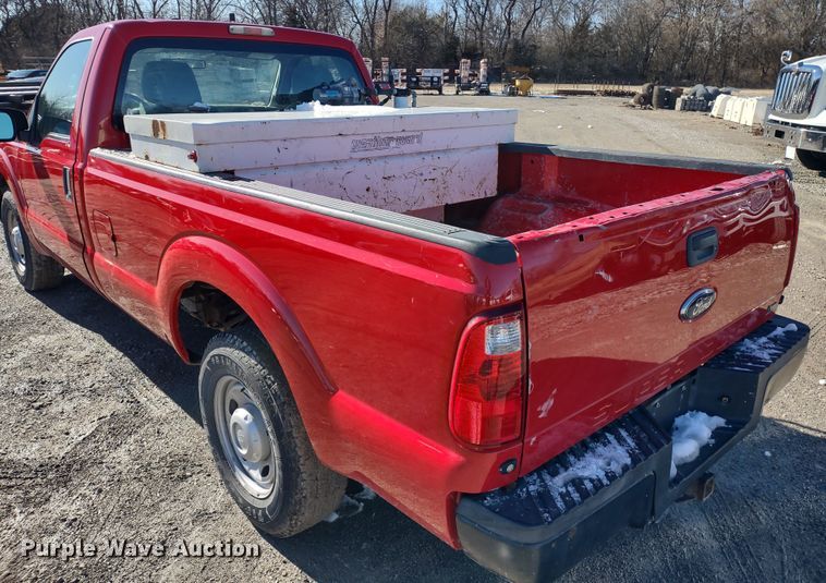 image for item MD9323 2011 Ford F250 Super Duty XL  pickup truck