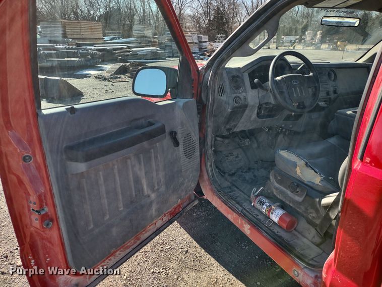 image for item MD9323 2011 Ford F250 Super Duty XL  pickup truck