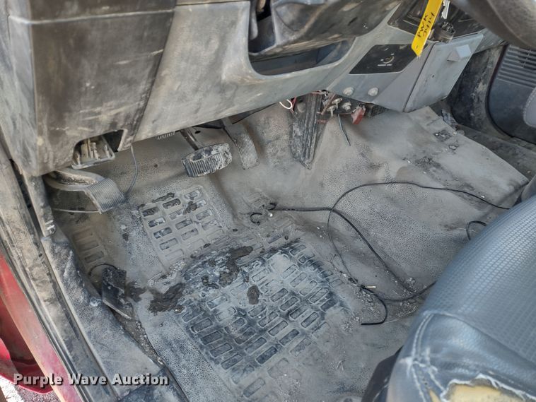 image for item MD9323 2011 Ford F250 Super Duty XL  pickup truck