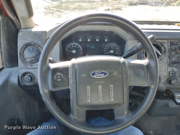 image for item MD9323 2011 Ford F250 Super Duty XL  pickup truck