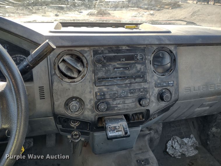 image for item MD9323 2011 Ford F250 Super Duty XL  pickup truck