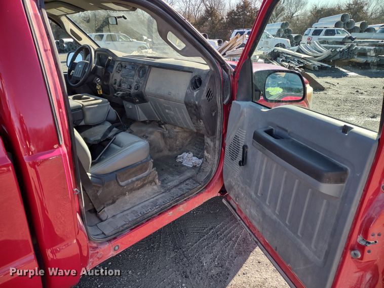 image for item MD9323 2011 Ford F250 Super Duty XL  pickup truck