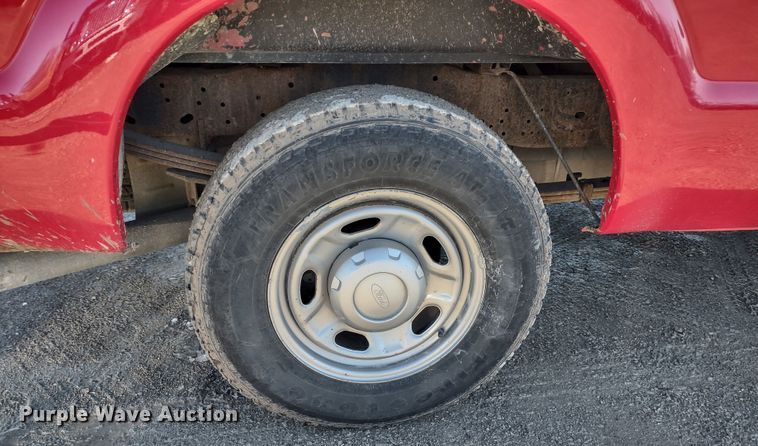 image for item MD9323 2011 Ford F250 Super Duty XL  pickup truck