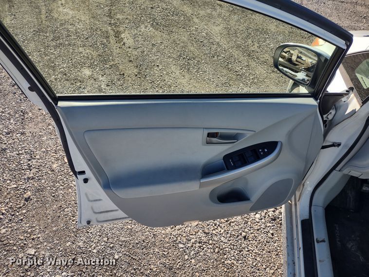 image for item MD9324 2012 Toyota Prius