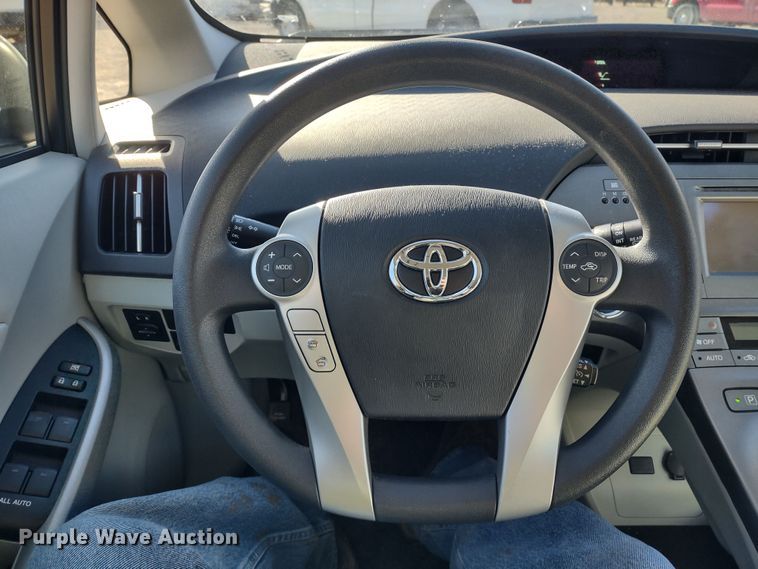 image for item MD9324 2012 Toyota Prius