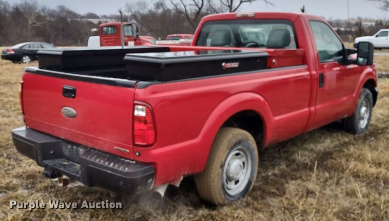 image for item MD9325 2012 Ford F250 Super Duty XL  pickup truck