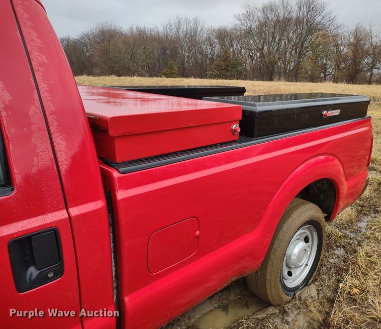 image for item MD9325 2012 Ford F250 Super Duty XL  pickup truck