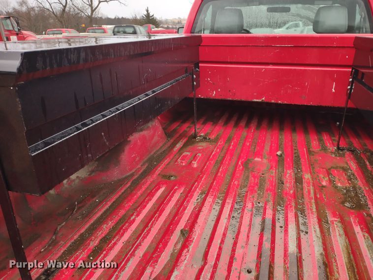 image for item MD9325 2012 Ford F250 Super Duty XL  pickup truck