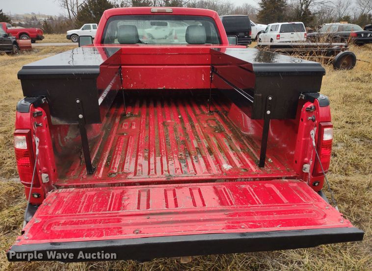 image for item MD9325 2012 Ford F250 Super Duty XL  pickup truck