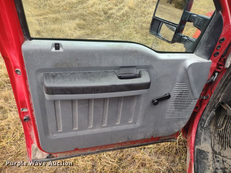 image for item MD9325 2012 Ford F250 Super Duty XL  pickup truck