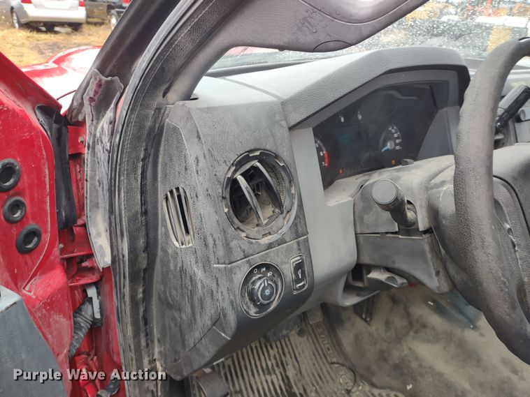 image for item MD9325 2012 Ford F250 Super Duty XL  pickup truck