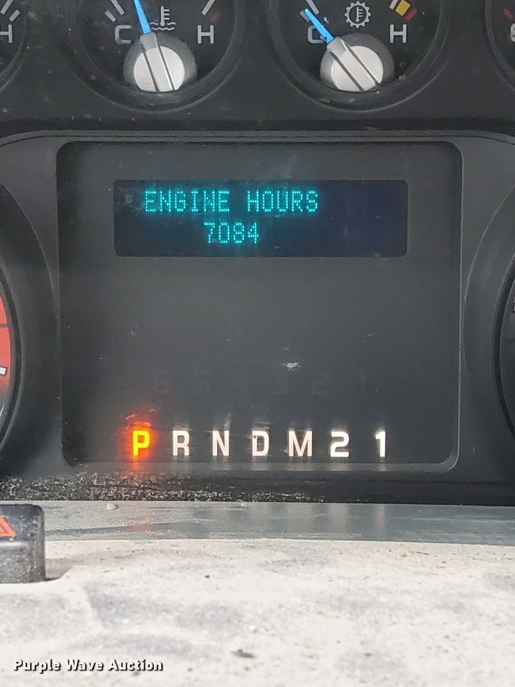 image for item MD9325 2012 Ford F250 Super Duty XL  pickup truck