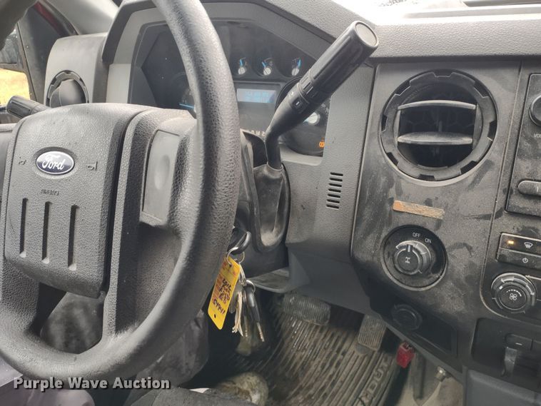 image for item MD9325 2012 Ford F250 Super Duty XL  pickup truck