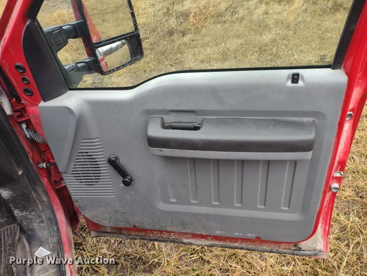 image for item MD9325 2012 Ford F250 Super Duty XL  pickup truck