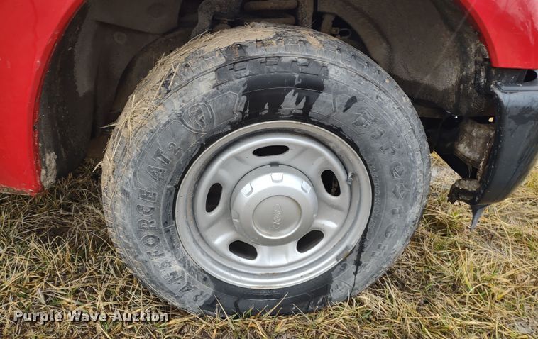 image for item MD9325 2012 Ford F250 Super Duty XL  pickup truck