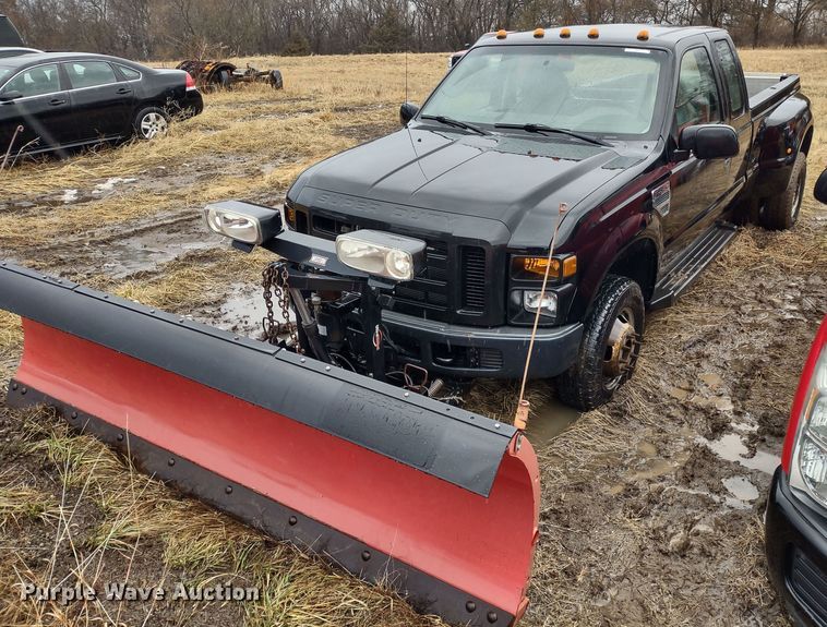 image for item MD9326 2008 Ford F350 Super Duty  pickup truck