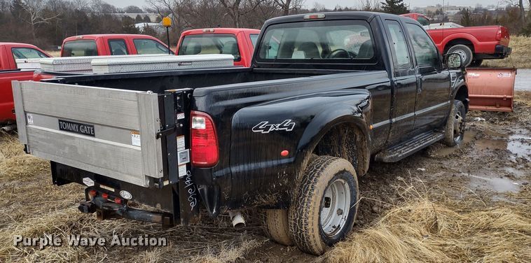 image for item MD9326 2008 Ford F350 Super Duty  pickup truck