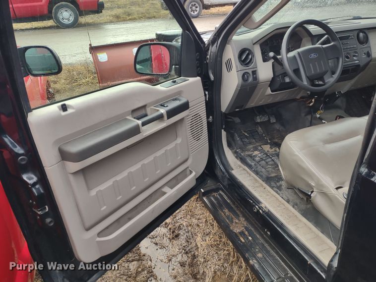 image for item MD9326 2008 Ford F350 Super Duty  pickup truck