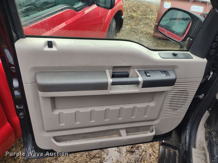 image for item MD9326 2008 Ford F350 Super Duty  pickup truck