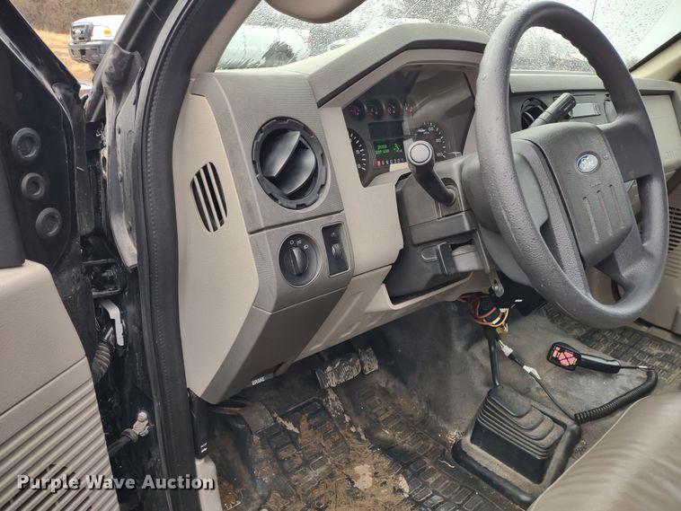 image for item MD9326 2008 Ford F350 Super Duty  pickup truck