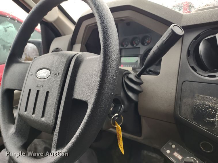 image for item MD9326 2008 Ford F350 Super Duty  pickup truck