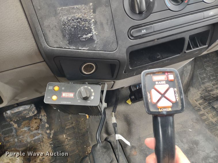 image for item MD9326 2008 Ford F350 Super Duty  pickup truck