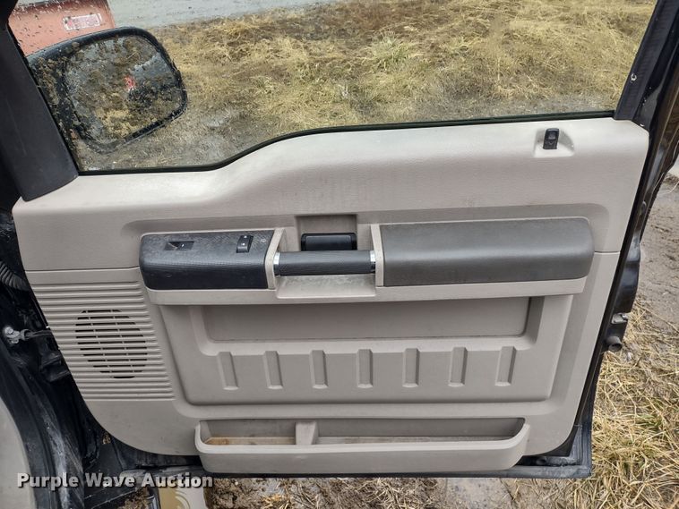 image for item MD9326 2008 Ford F350 Super Duty  pickup truck