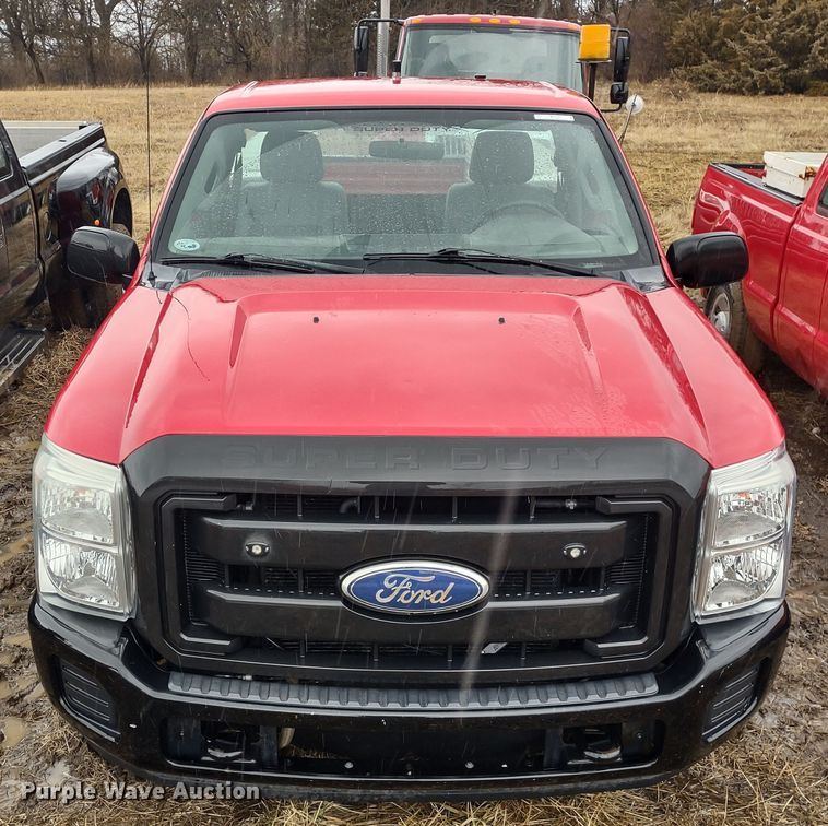 image for item MD9327 2011 Ford F250 Super Duty XL  pickup truck