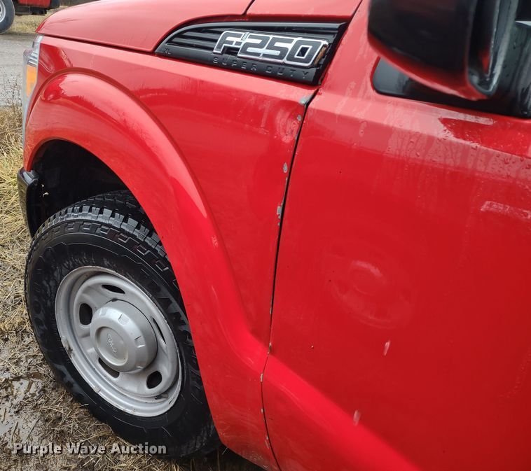 image for item MD9327 2011 Ford F250 Super Duty XL  pickup truck