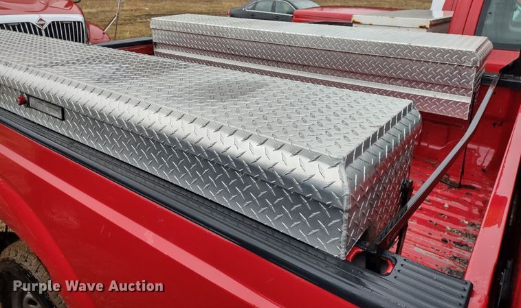 image for item MD9327 2011 Ford F250 Super Duty XL  pickup truck