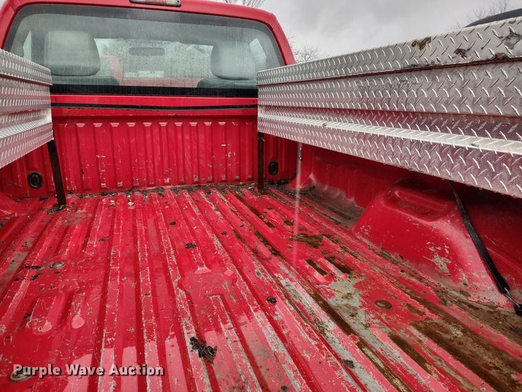 image for item MD9327 2011 Ford F250 Super Duty XL  pickup truck