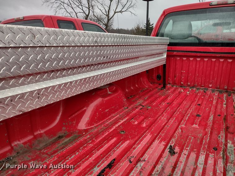 image for item MD9327 2011 Ford F250 Super Duty XL  pickup truck