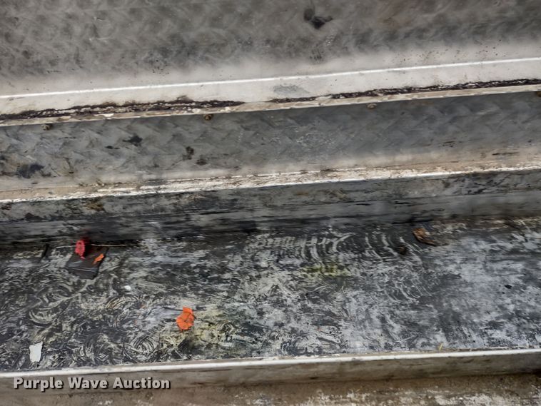 image for item MD9327 2011 Ford F250 Super Duty XL  pickup truck