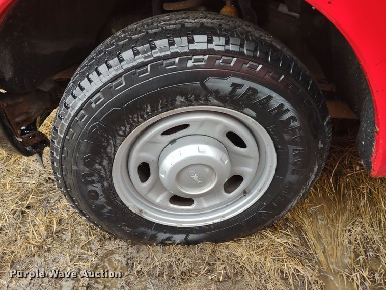 image for item MD9327 2011 Ford F250 Super Duty XL  pickup truck