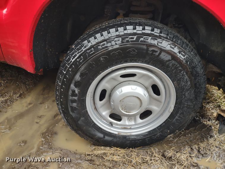 image for item MD9327 2011 Ford F250 Super Duty XL  pickup truck