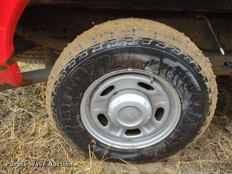 image for item MD9327 2011 Ford F250 Super Duty XL  pickup truck