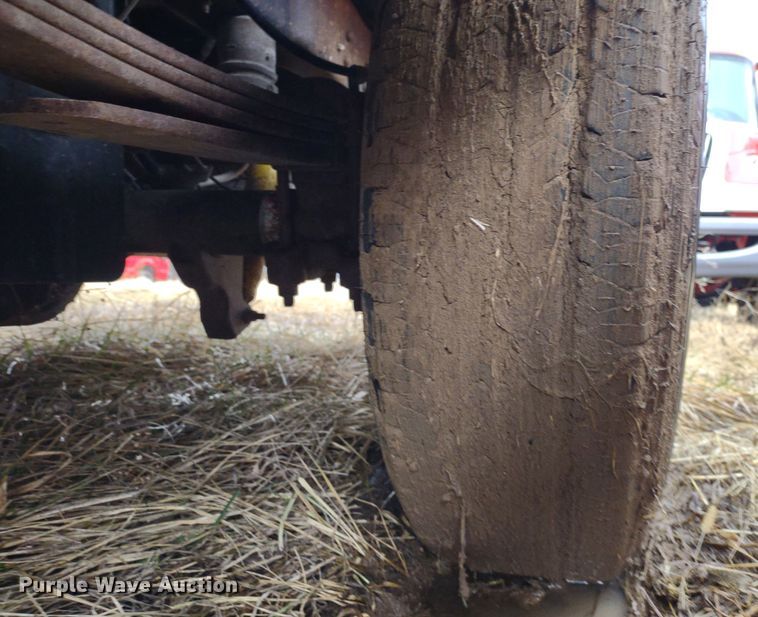 image for item MD9327 2011 Ford F250 Super Duty XL  pickup truck