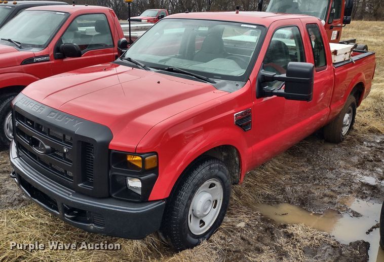 image for item MD9328 2009 Ford F250 Super Duty XL  SuperCab pickup truck