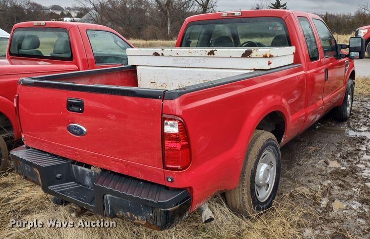 image for item MD9328 2009 Ford F250 Super Duty XL  SuperCab pickup truck