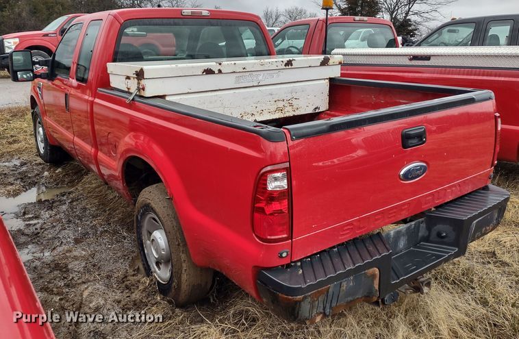 image for item MD9328 2009 Ford F250 Super Duty XL  SuperCab pickup truck