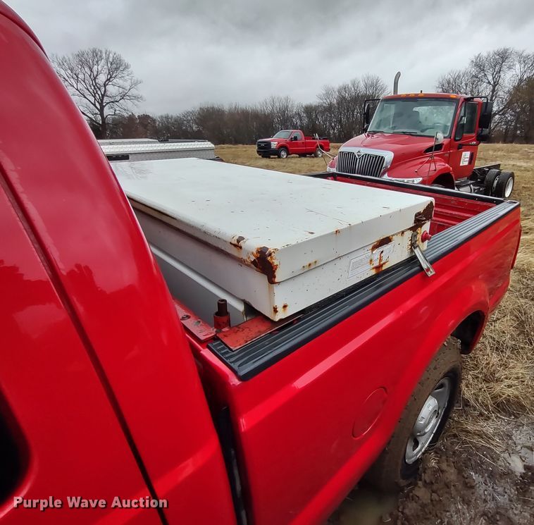 image for item MD9328 2009 Ford F250 Super Duty XL  SuperCab pickup truck