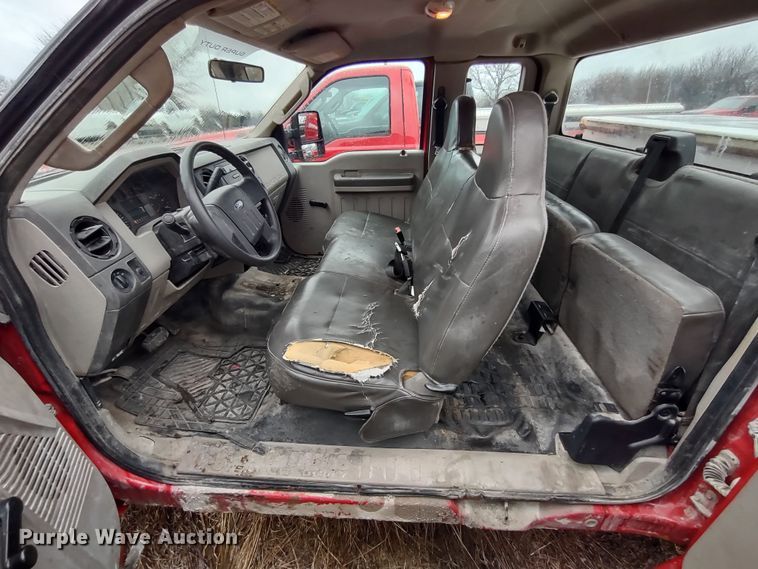 image for item MD9328 2009 Ford F250 Super Duty XL  SuperCab pickup truck