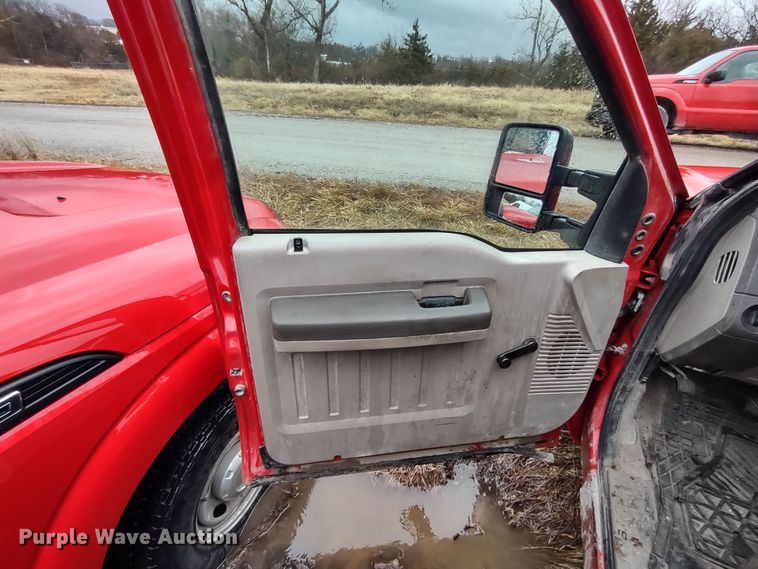 image for item MD9328 2009 Ford F250 Super Duty XL  SuperCab pickup truck