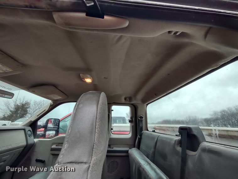 image for item MD9328 2009 Ford F250 Super Duty XL  SuperCab pickup truck